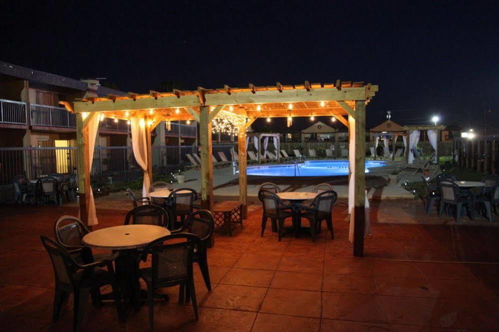 Parliament Resort Gay Mens Resort Augusta Exterior photo